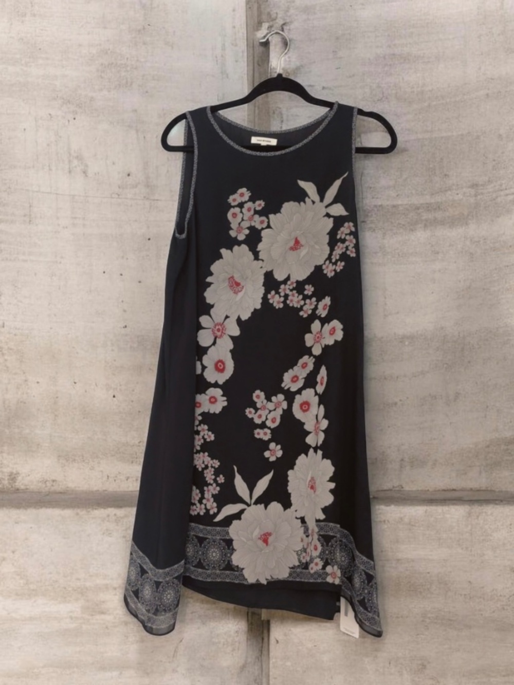 Max Studio Black Sleeveless Floral Shift Dress W/White & Pink Accents ~ Size L